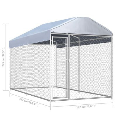 Outdoor kennel with roof